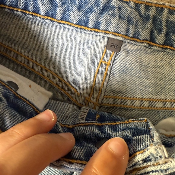 Carmar distressed raw hem jeans size 26 in excellent condition 26 inseam - Picture 6 of 6